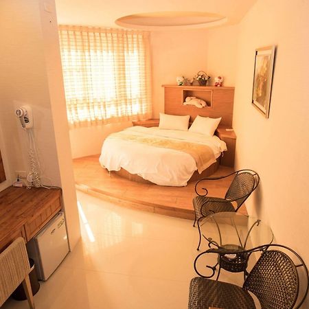Bed and Breakfast Long Hong Маґун Екстер'єр фото